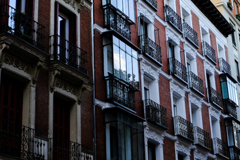 Baja precio vivienda espana